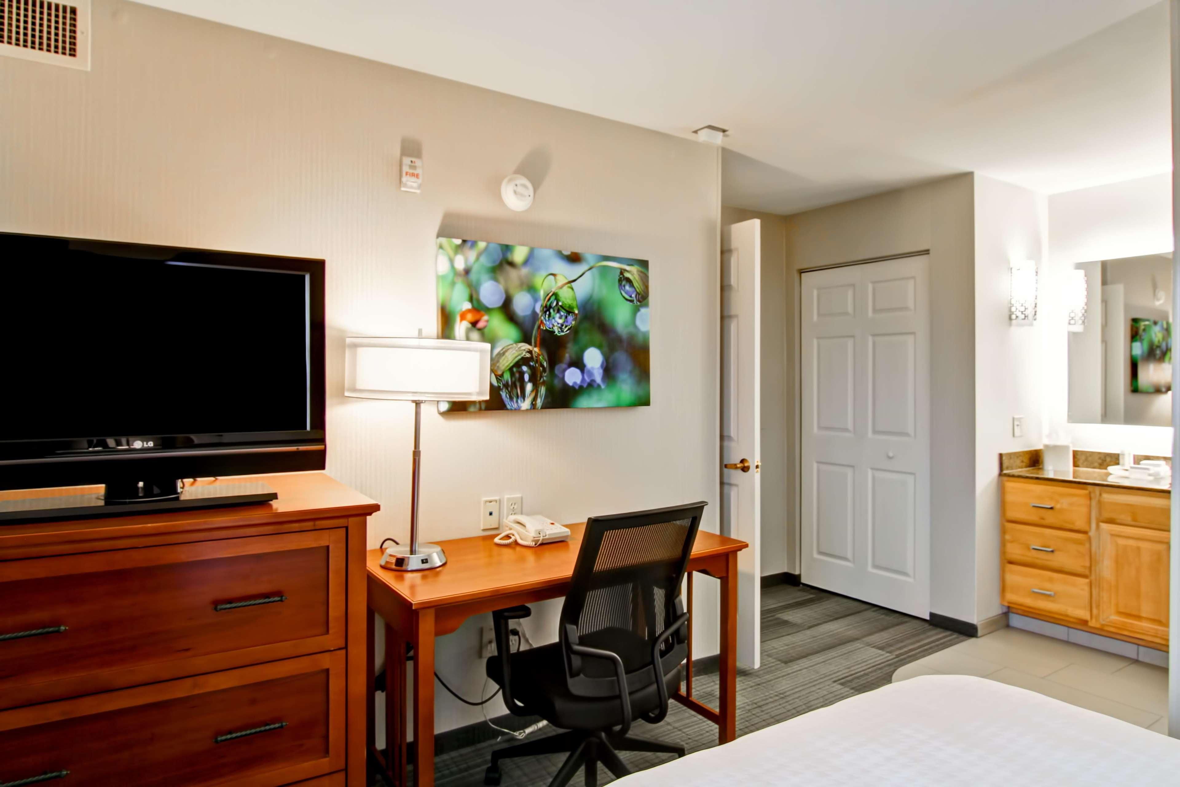 Homewood Suites By Hilton Stratford Eksteriør bilde