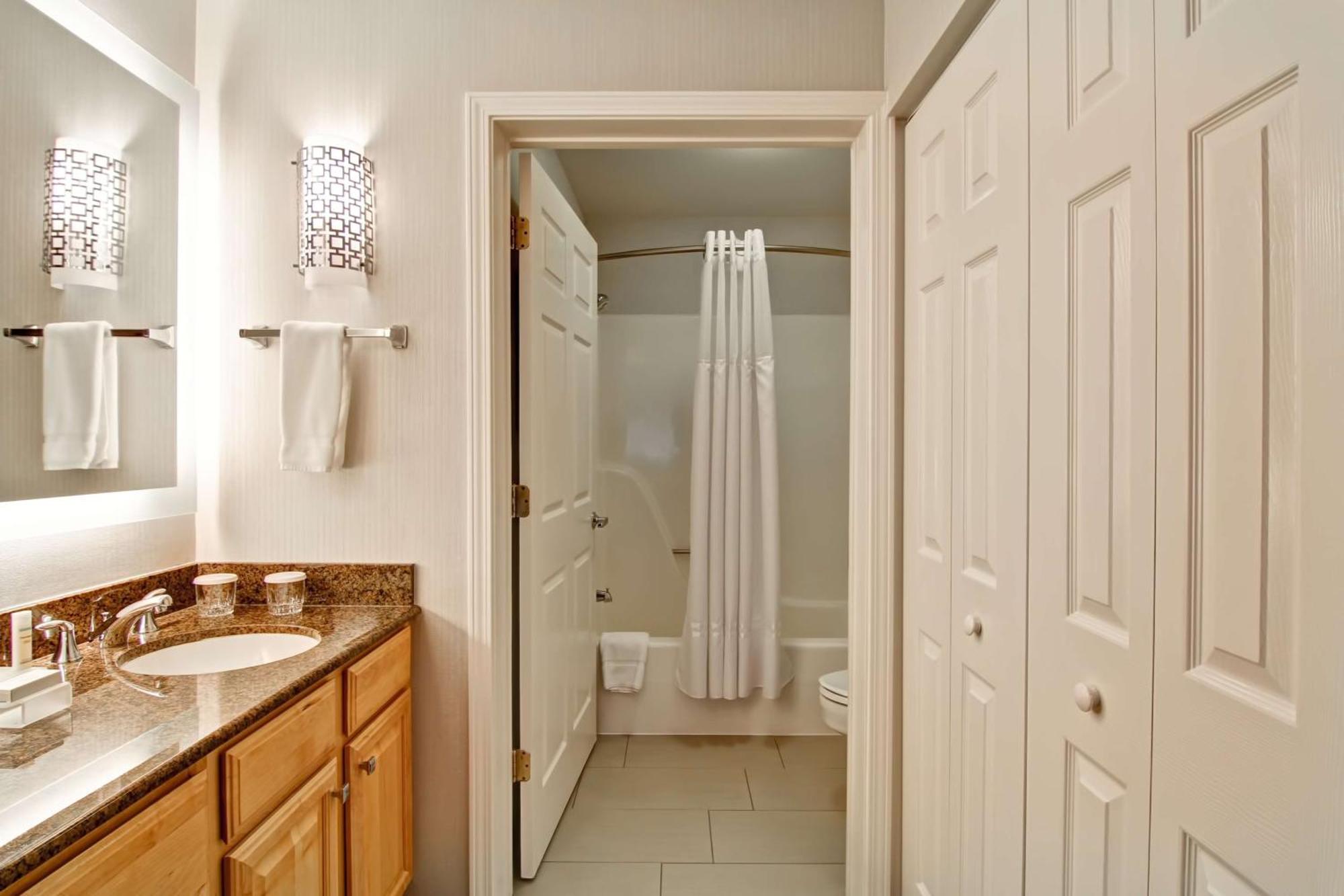 Homewood Suites By Hilton Stratford Eksteriør bilde