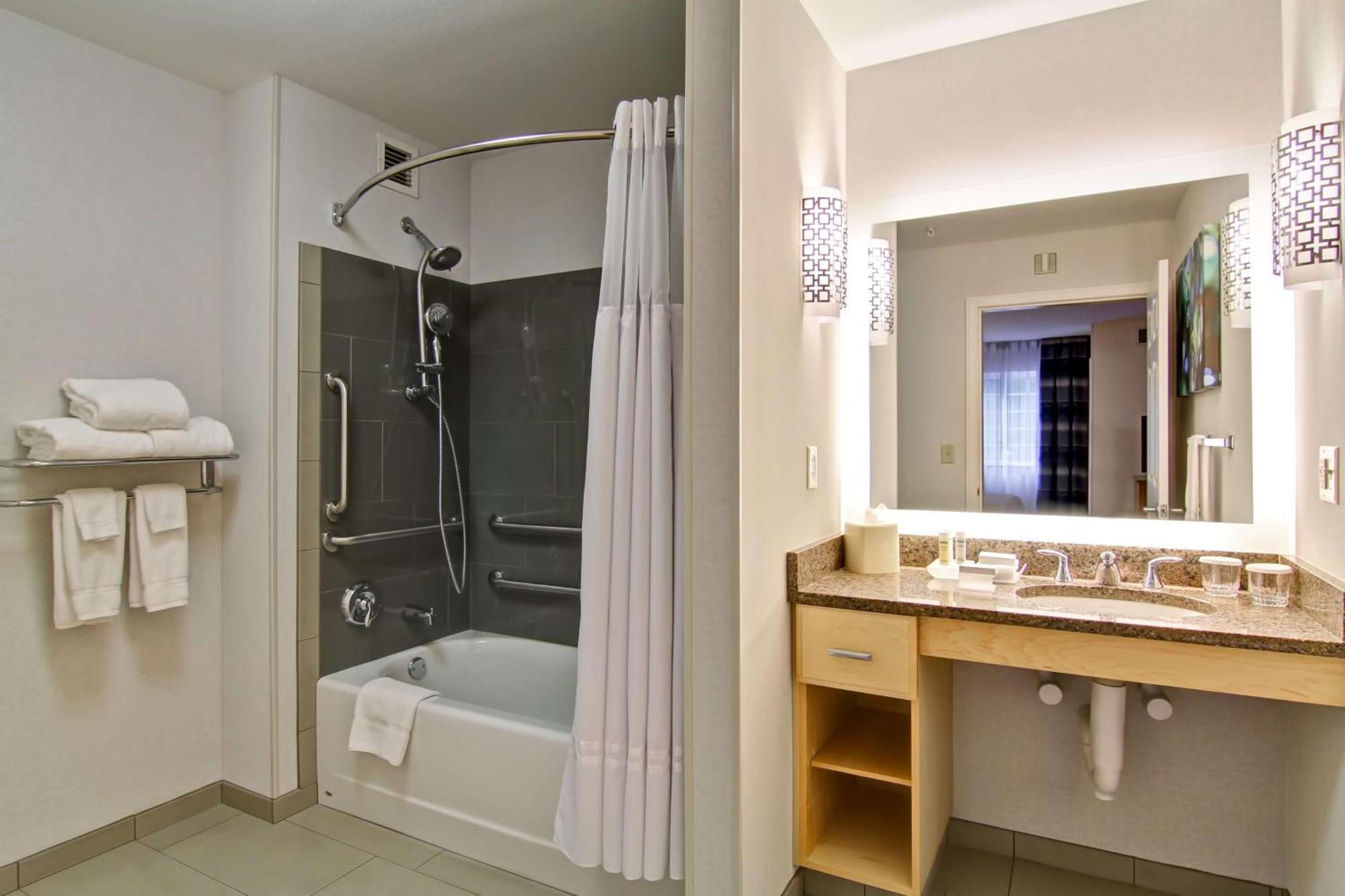 Homewood Suites By Hilton Stratford Eksteriør bilde